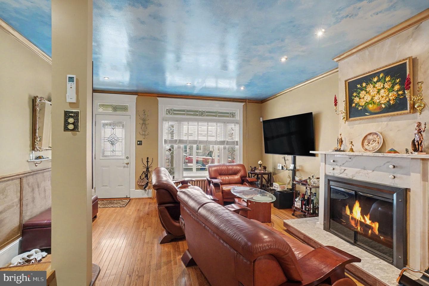 214 N Jardin Street photo 5