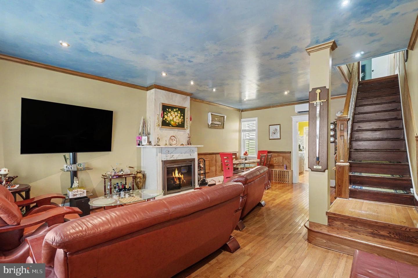 214 N Jardin Street photo 8