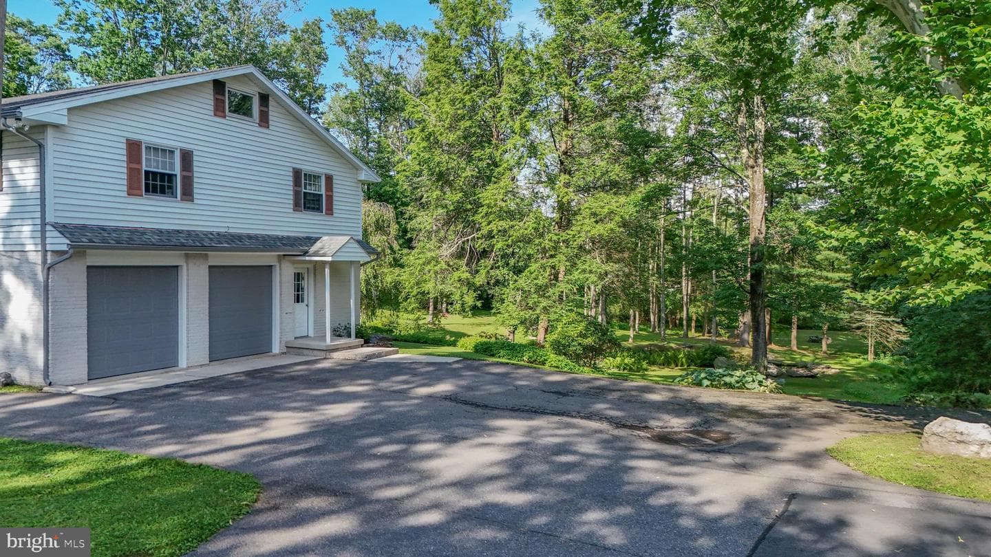 7 Ryan Avenue photo 36