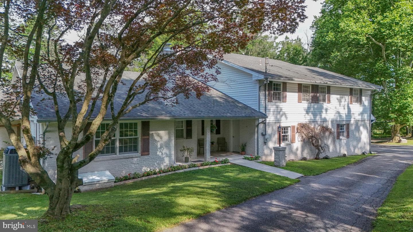 7 Ryan Avenue photo 4