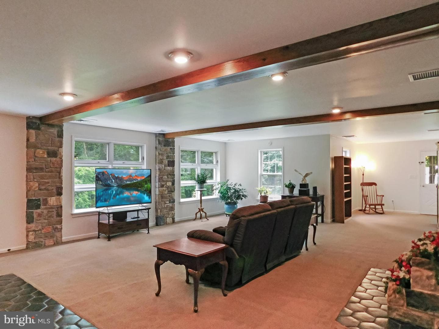 7 Ryan Avenue photo 7