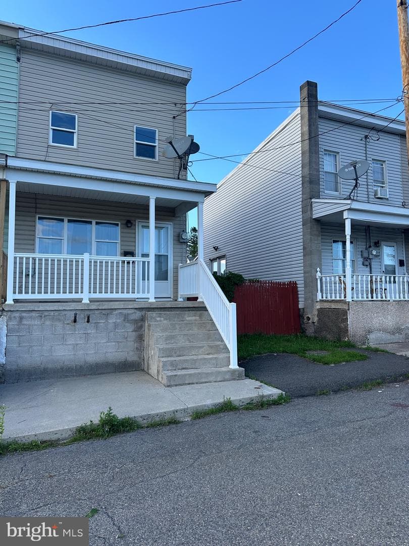 531 W Howard Street photo 1