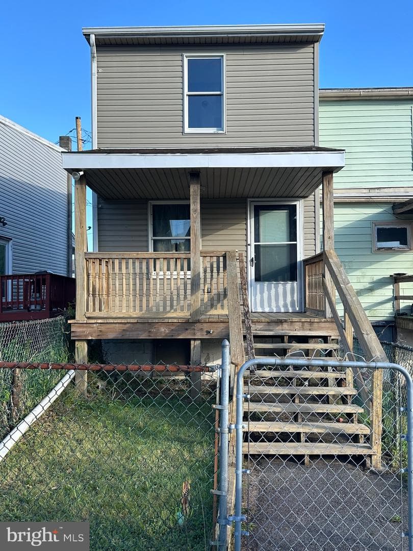 531 W Howard Street photo 2