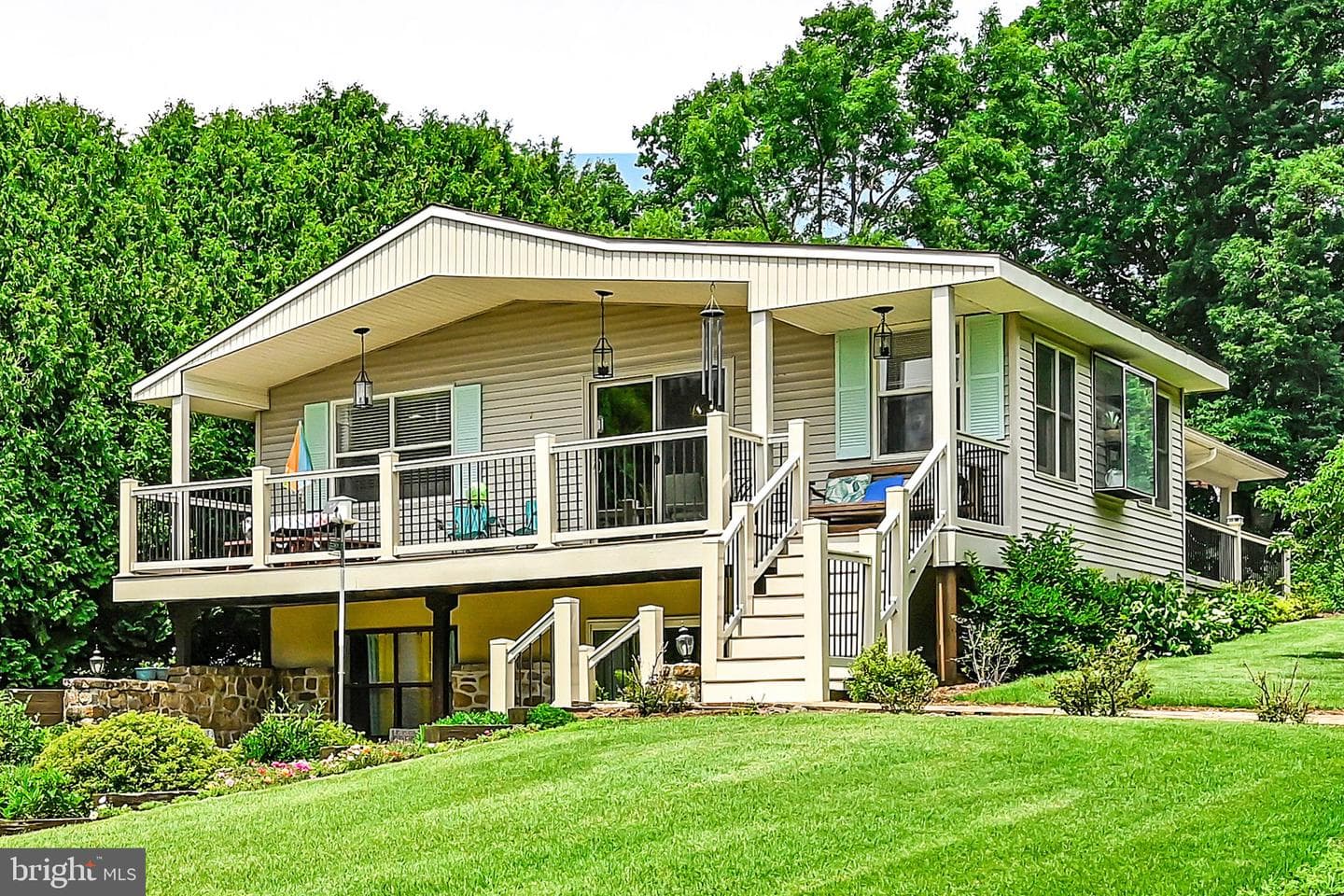 1138 Fawn Cove photo 2