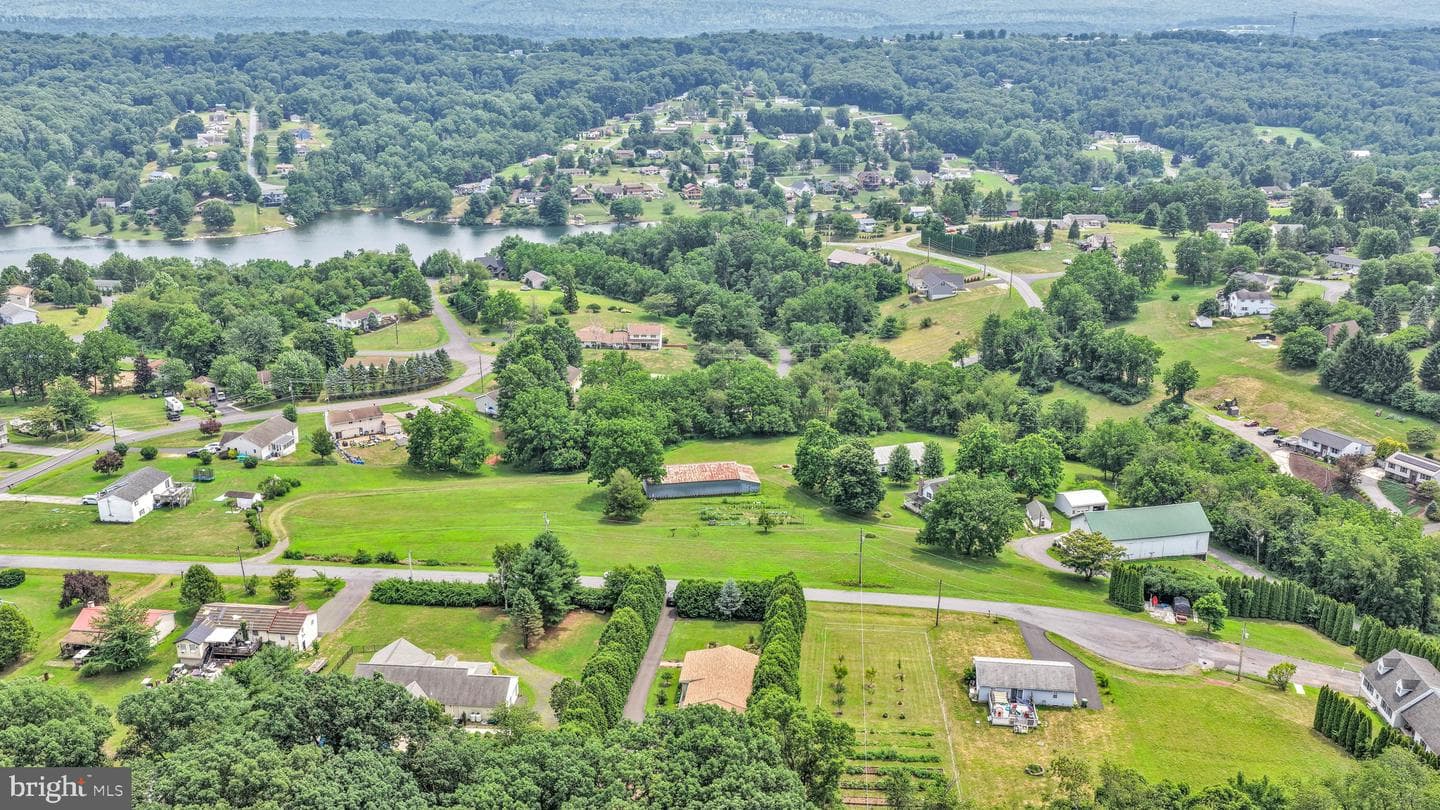 1138 Fawn Cove photo 43