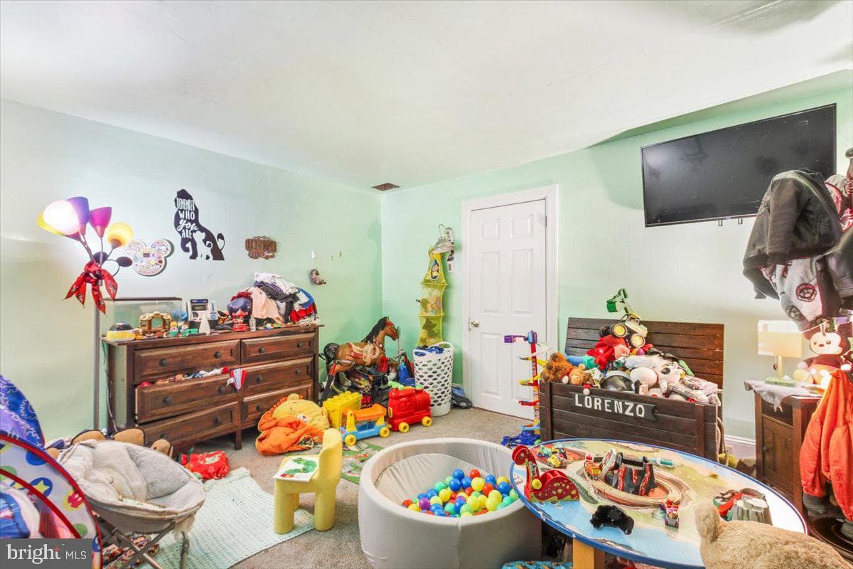 175 Marian Avenue photo 43