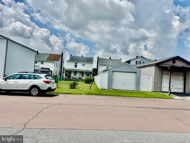 317 S Broad Mountain Avenue photo 4
