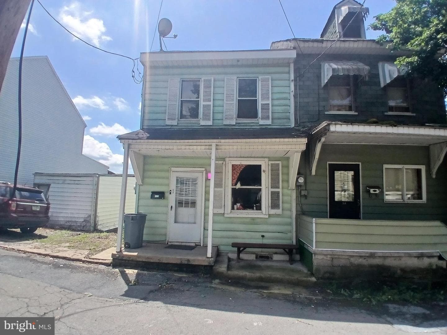 514 W Penn Street photo 3
