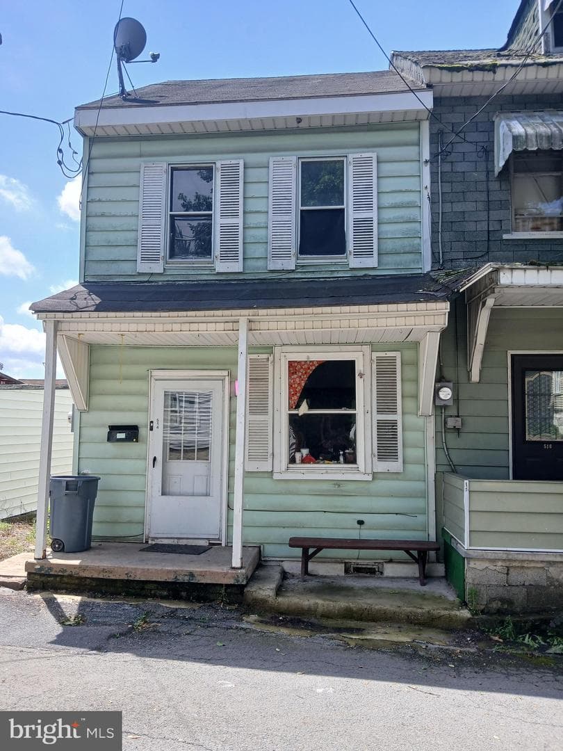 514 W Penn Street photo 4