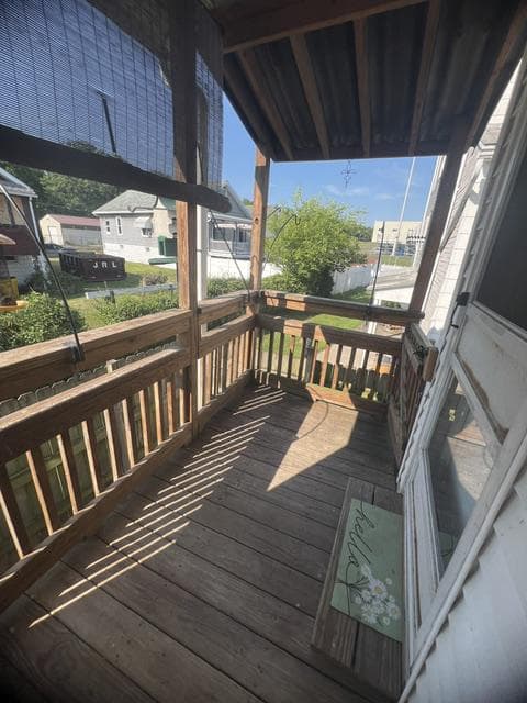 437 Hess Street photo 16