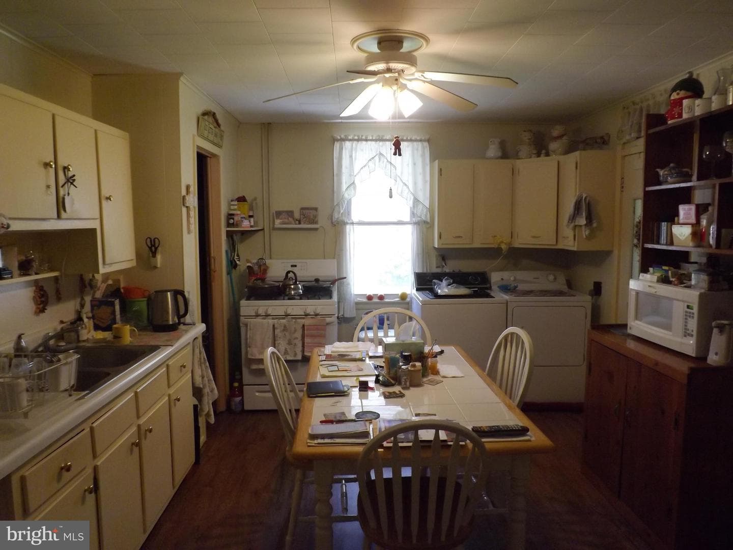 228 S Morris Street photo 19