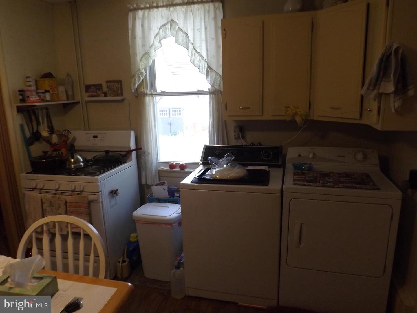 228 S Morris Street photo 20
