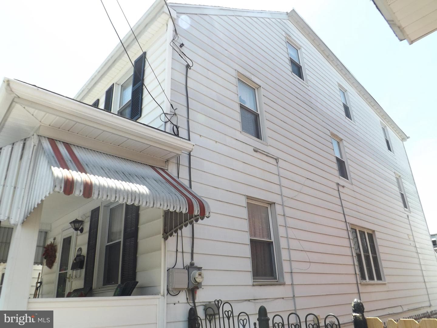 228 S Morris Street photo 4