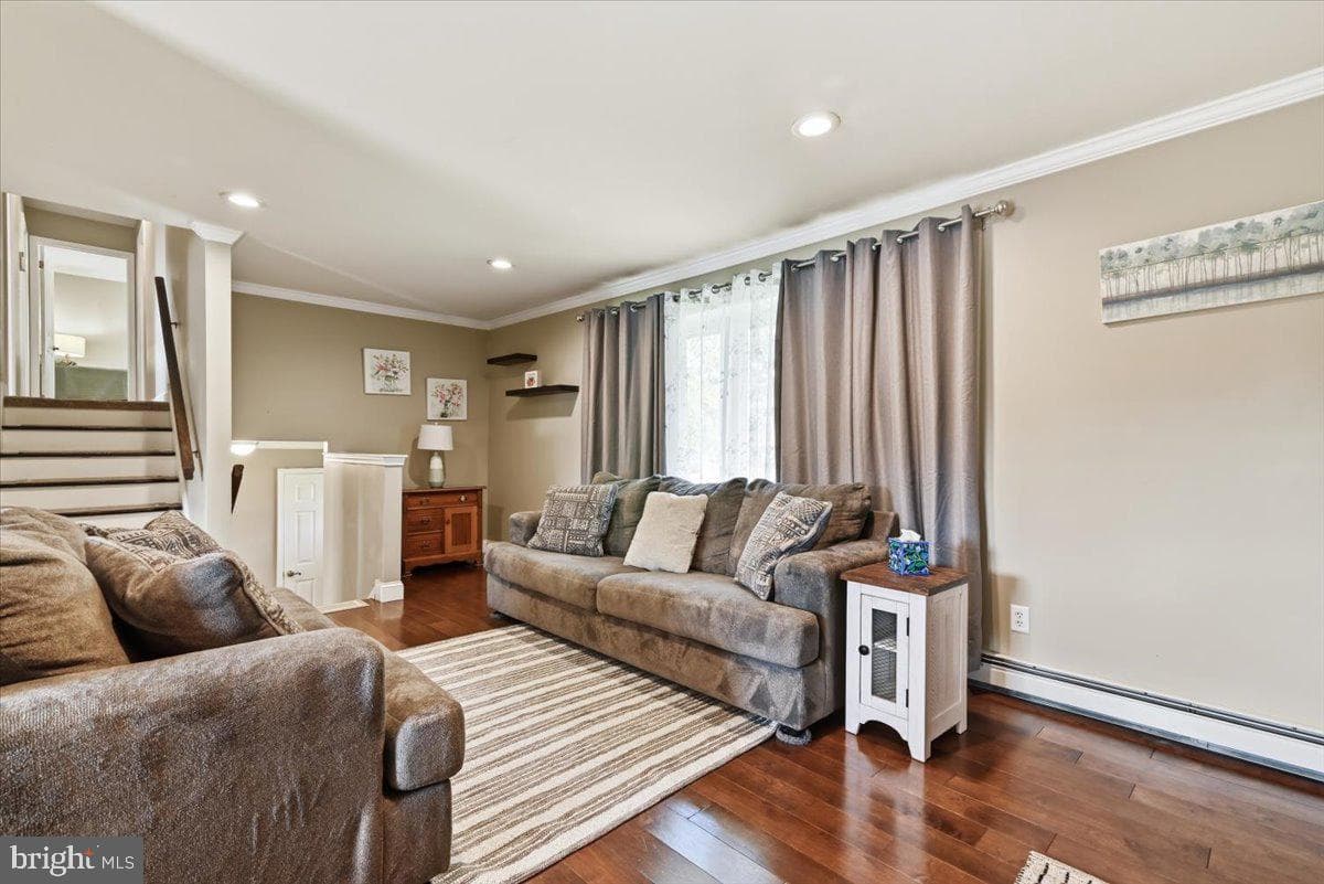 544 Maple Street photo 10