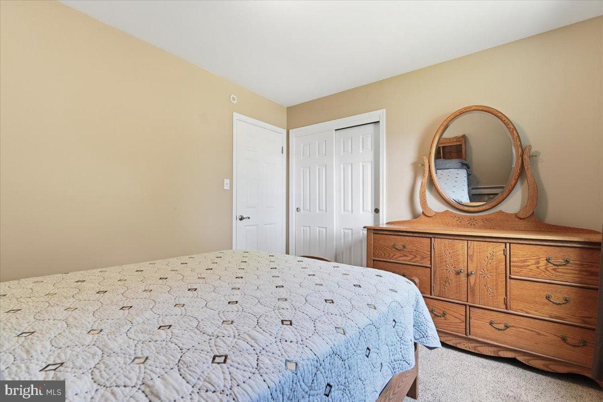 544 Maple Street photo 25