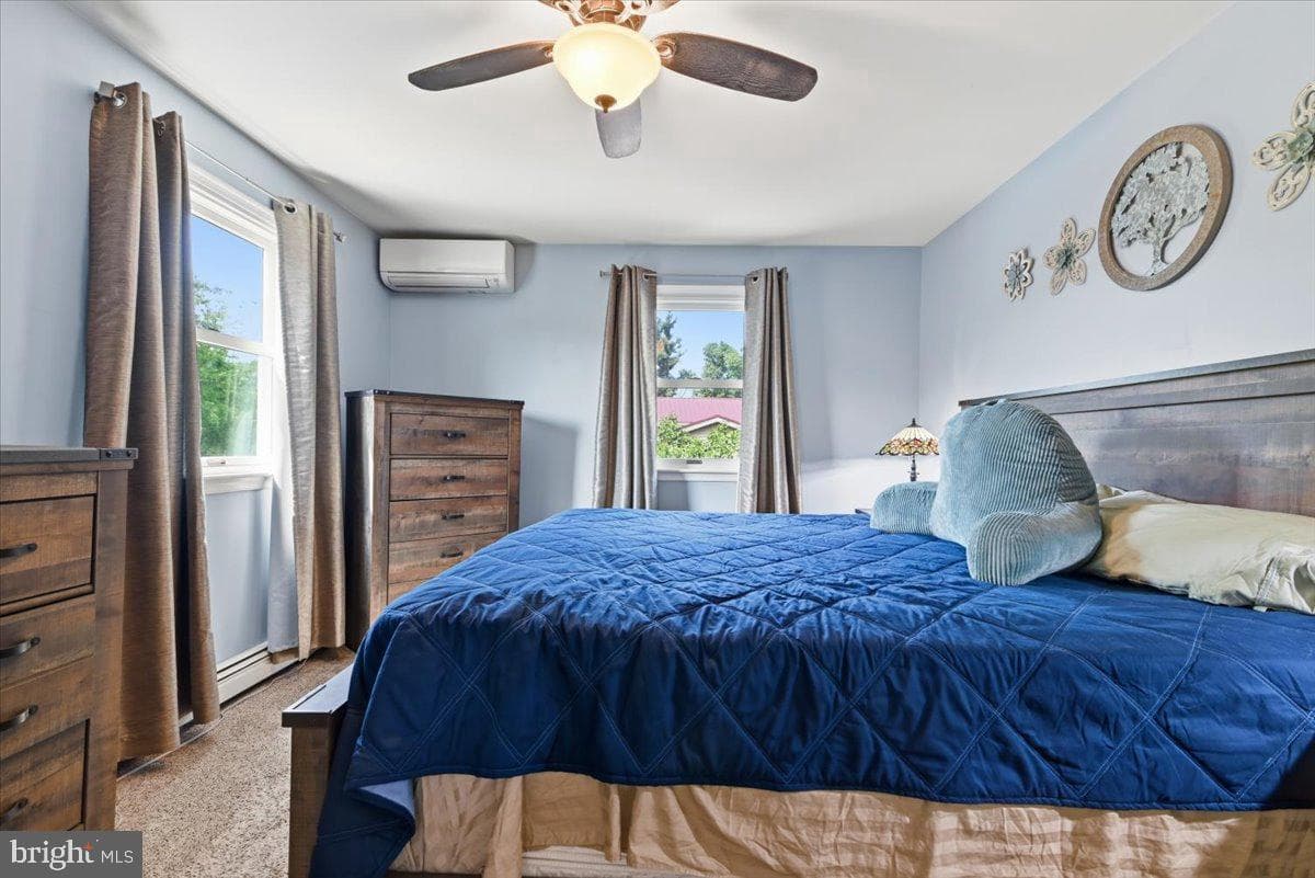 544 Maple Street photo 30