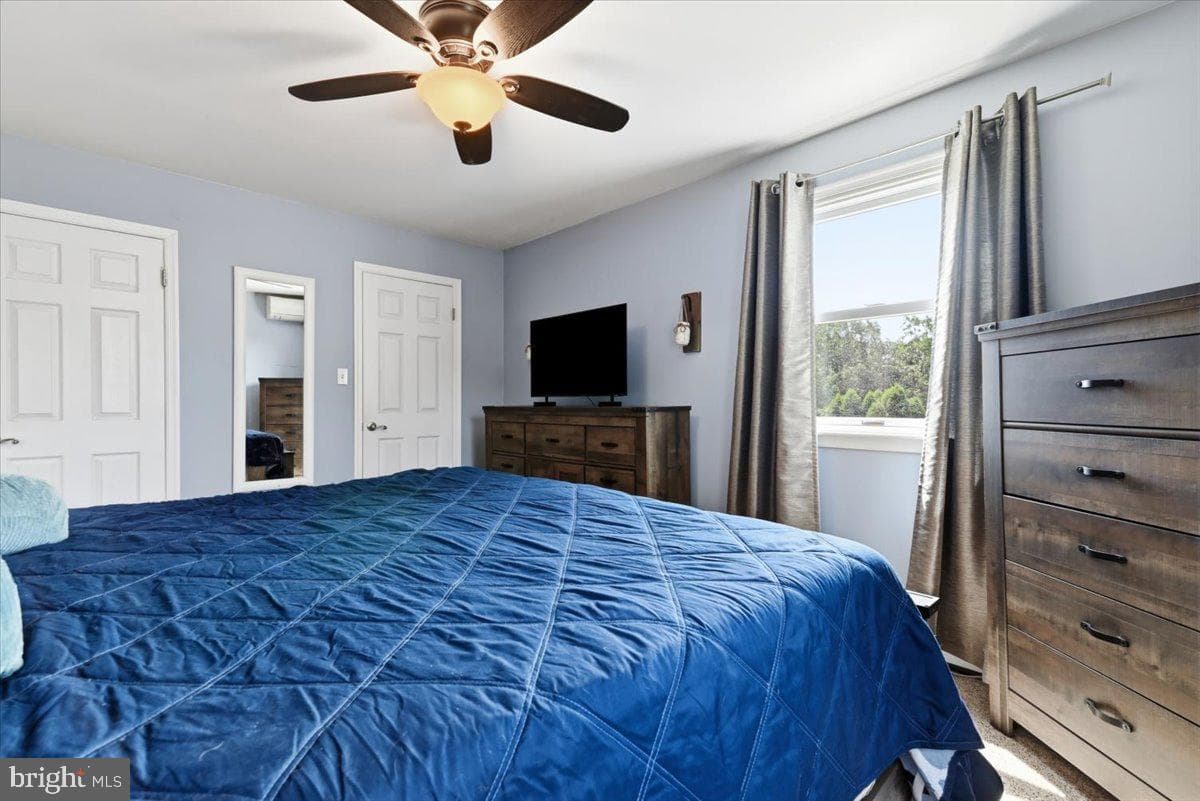 544 Maple Street photo 32