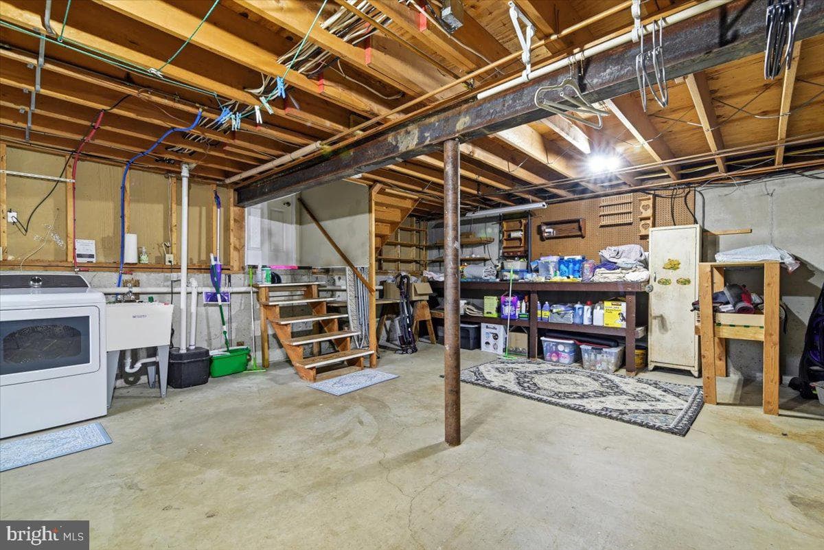 544 Maple Street photo 50