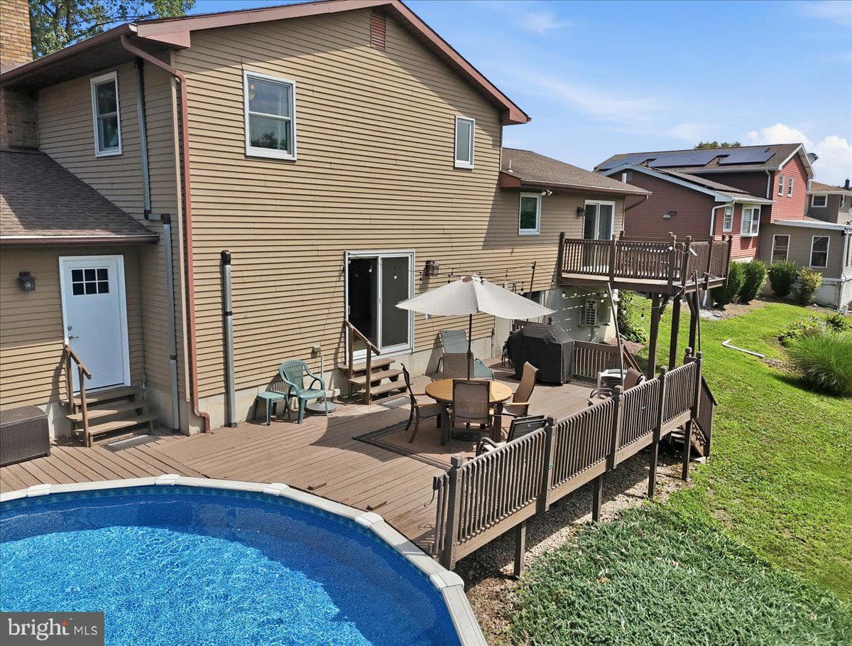 544 Maple Street photo 66