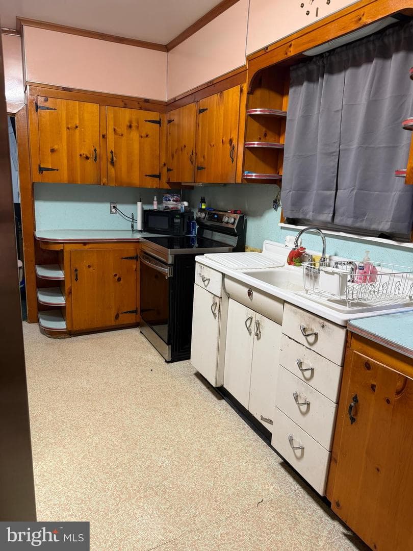 124 Long Avenue photo 4