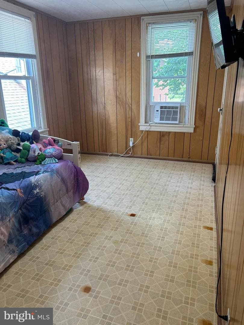 124 Long Avenue photo 7
