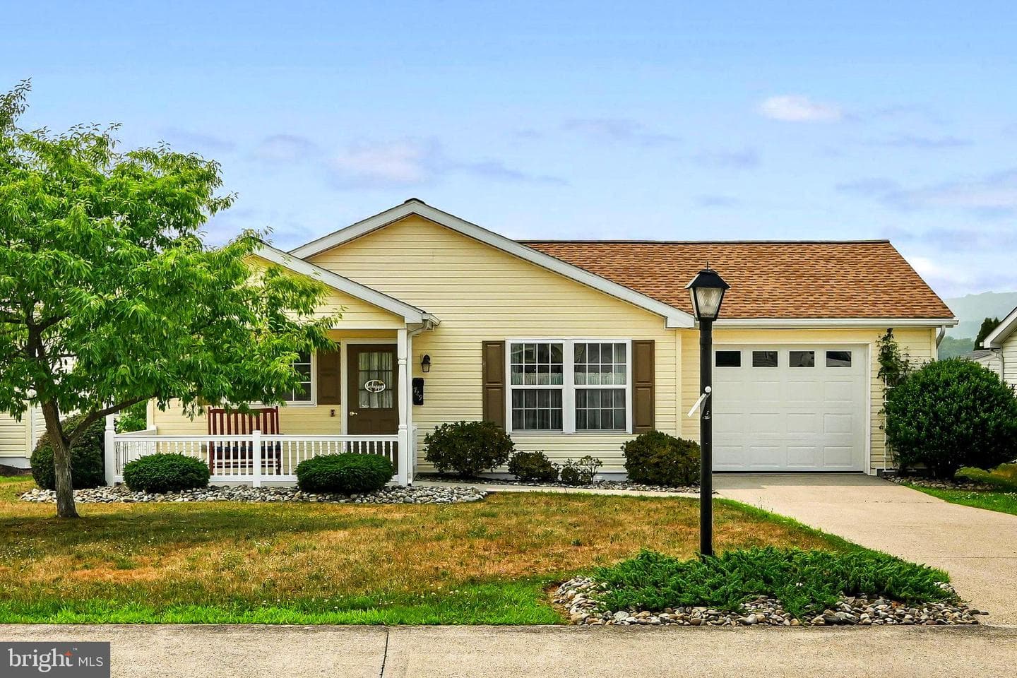 729 Union Court, Pine Grove