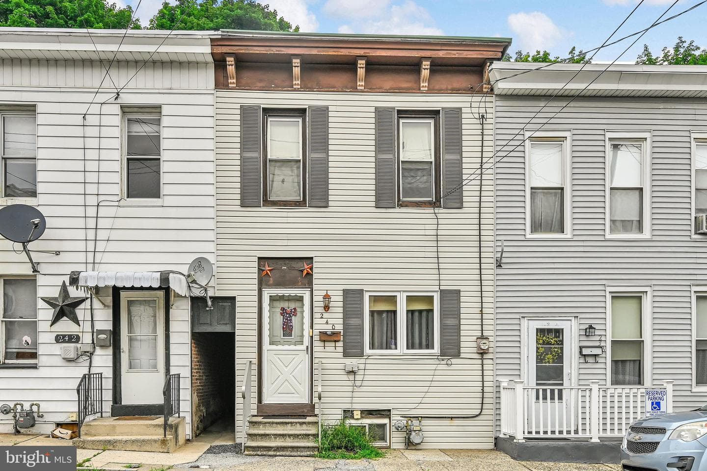 240 N 12th Street photo 4