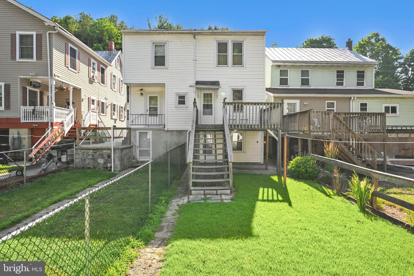 637 N Garfield Avenue photo 28