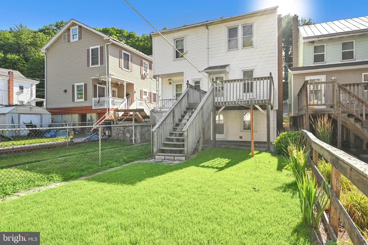 637 N Garfield Avenue photo 30
