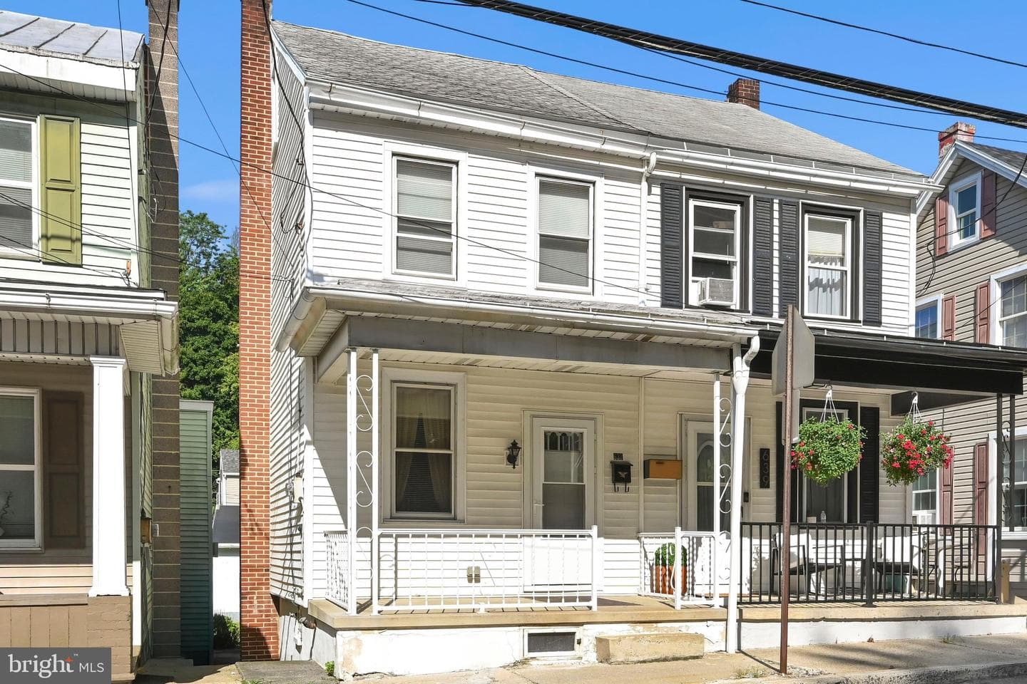 637 N Garfield Avenue photo 4