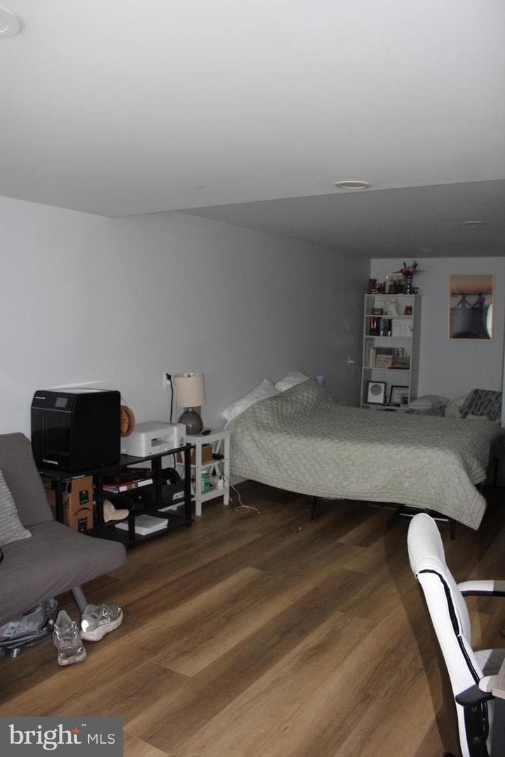 809 Fifth Street photo 18