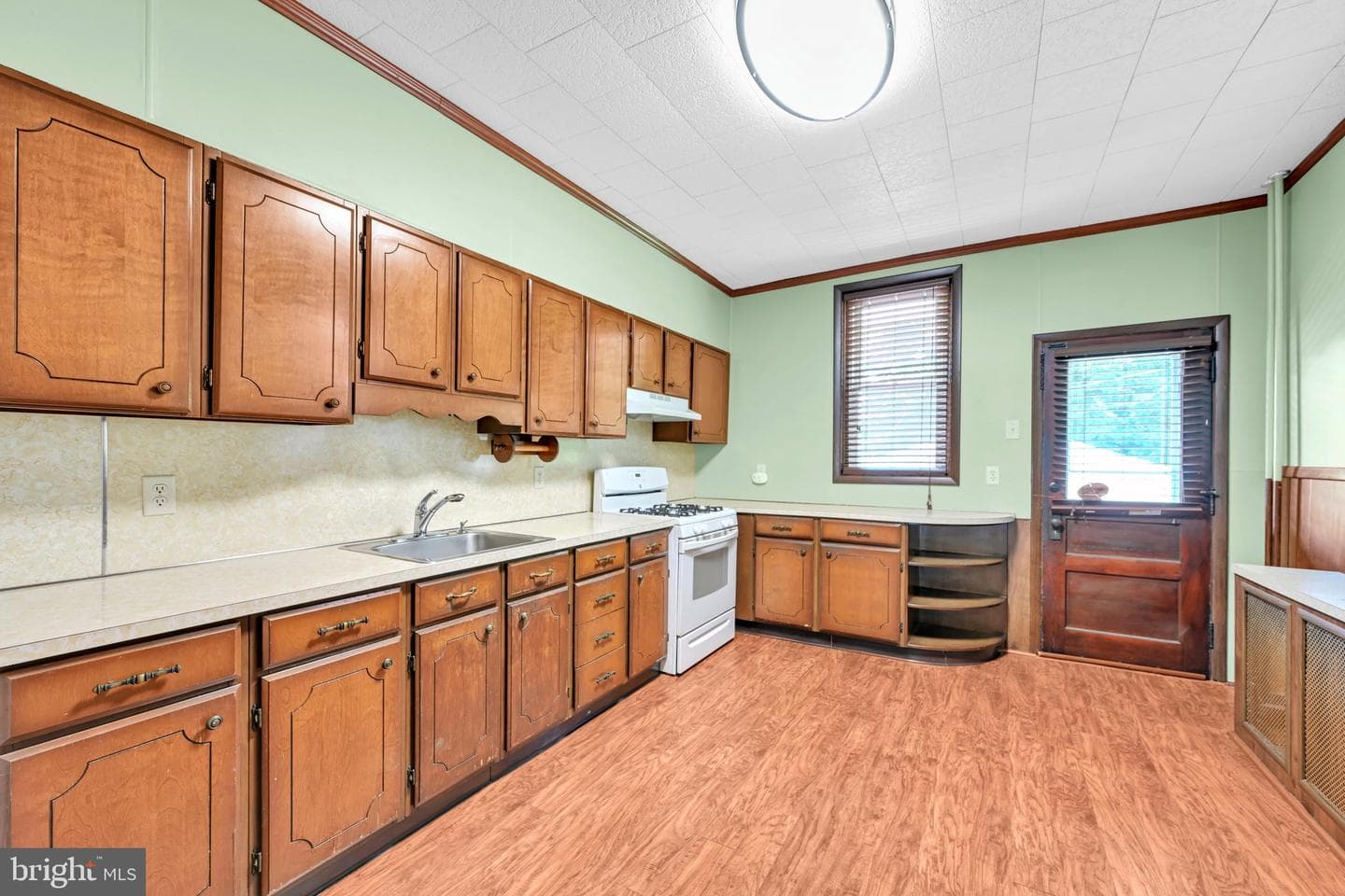 717 N Centre Street photo 9