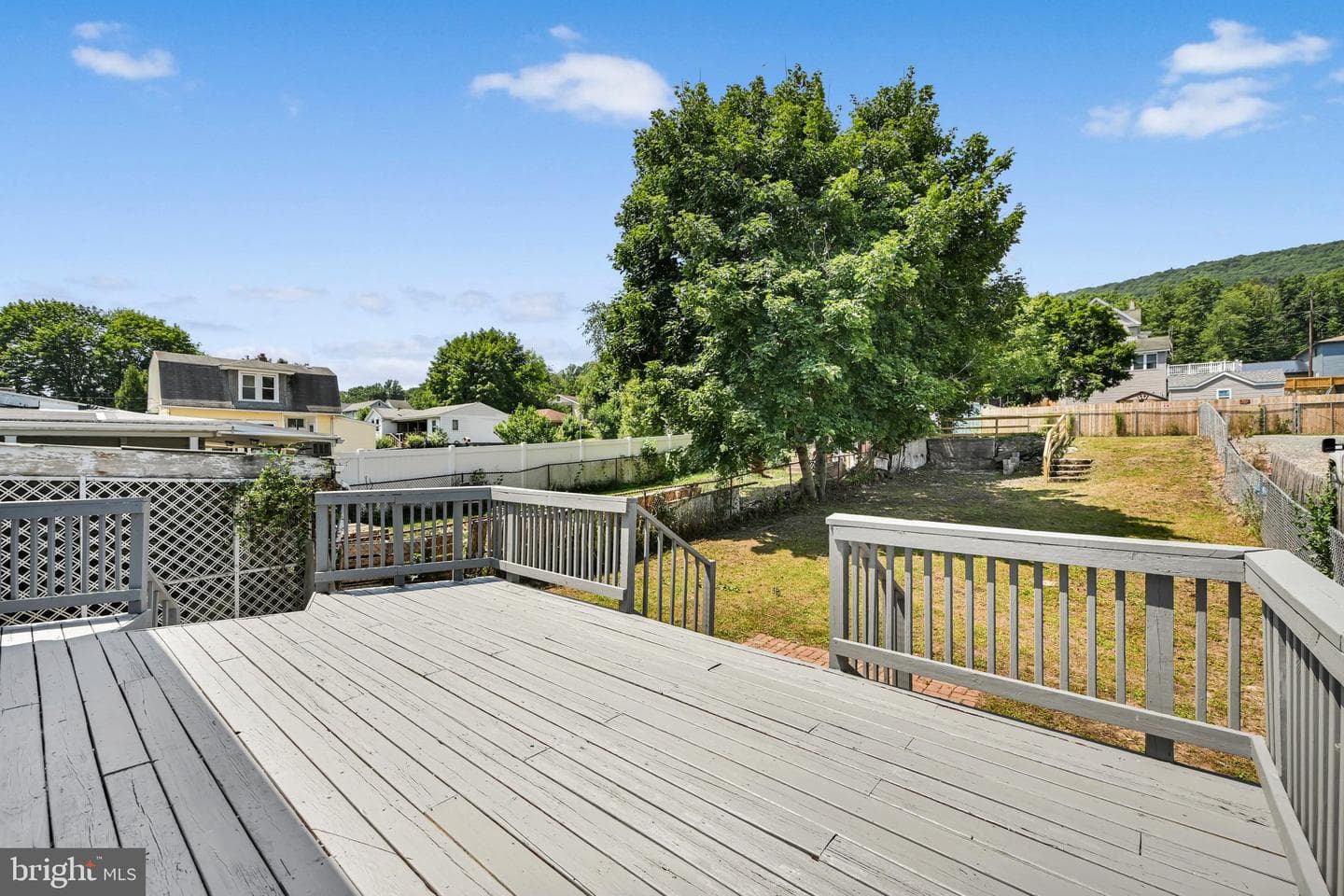 111 E Grand Avenue photo 6