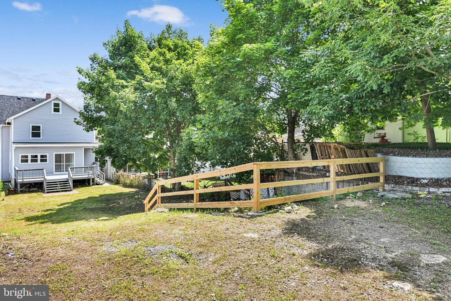 111 E Grand Avenue photo 8