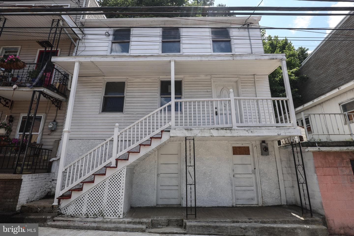 445 E Norwegian Street photo 2