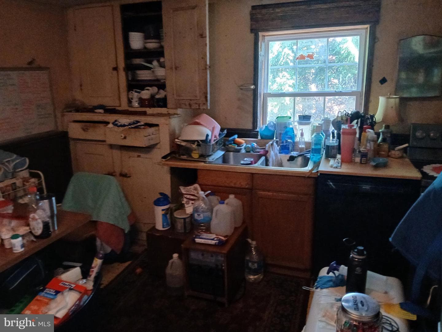 214 E Railroad Avenue photo 8