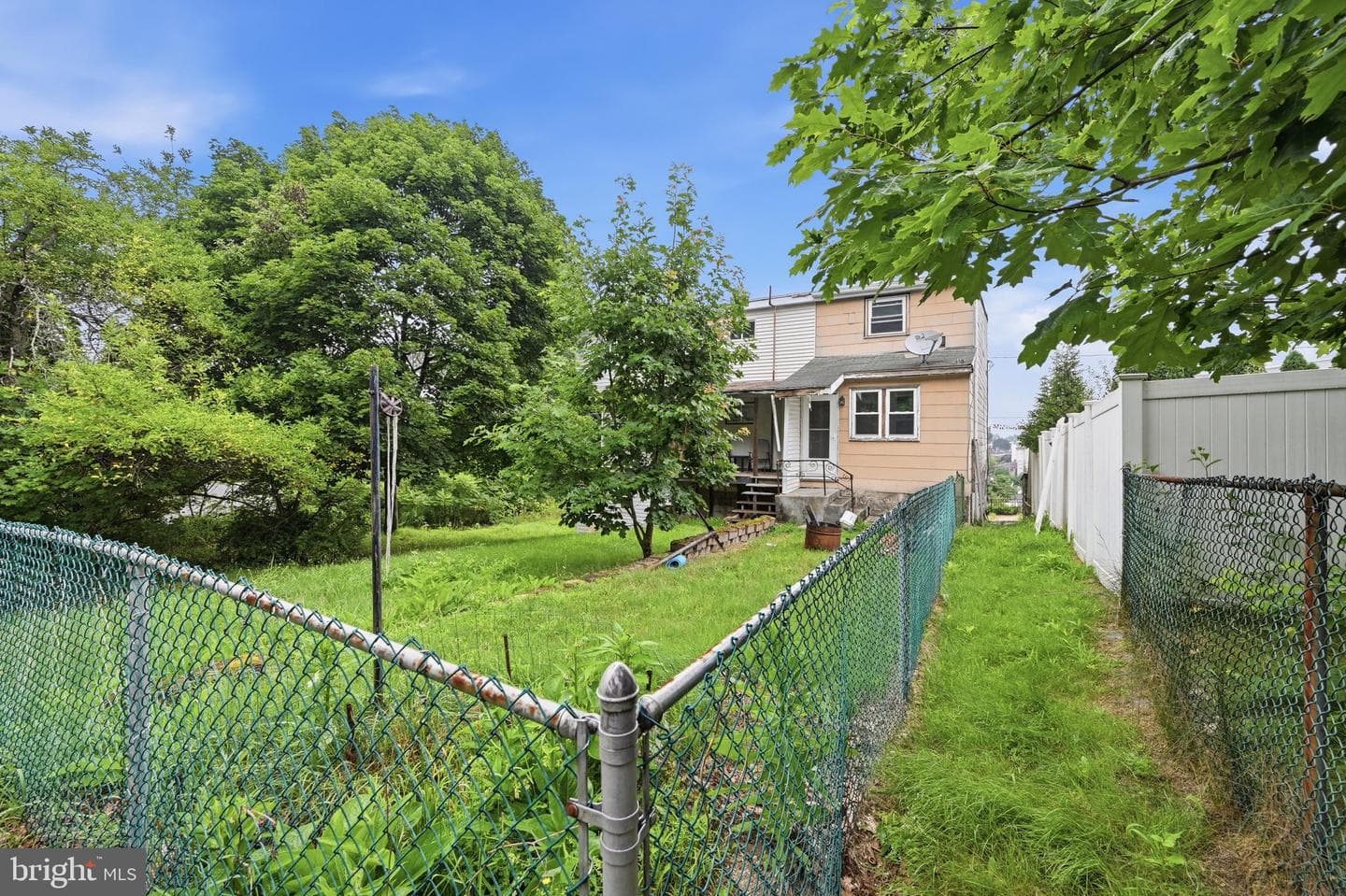 105 East Street photo 3