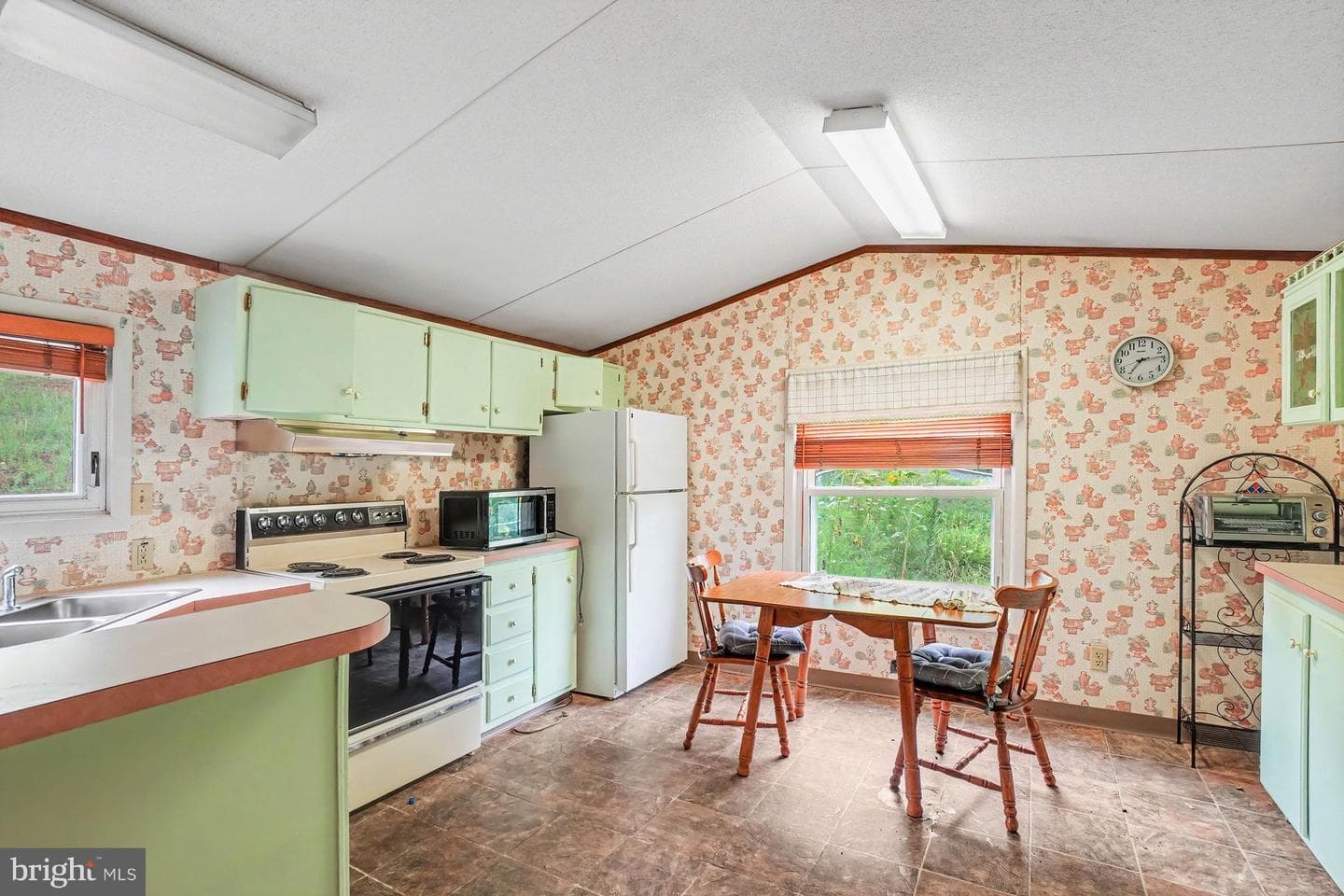 17 Albert Boulevard photo 10