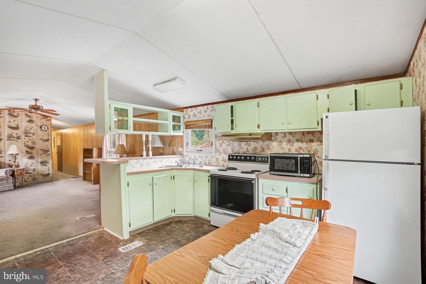 17 Albert Boulevard photo 11