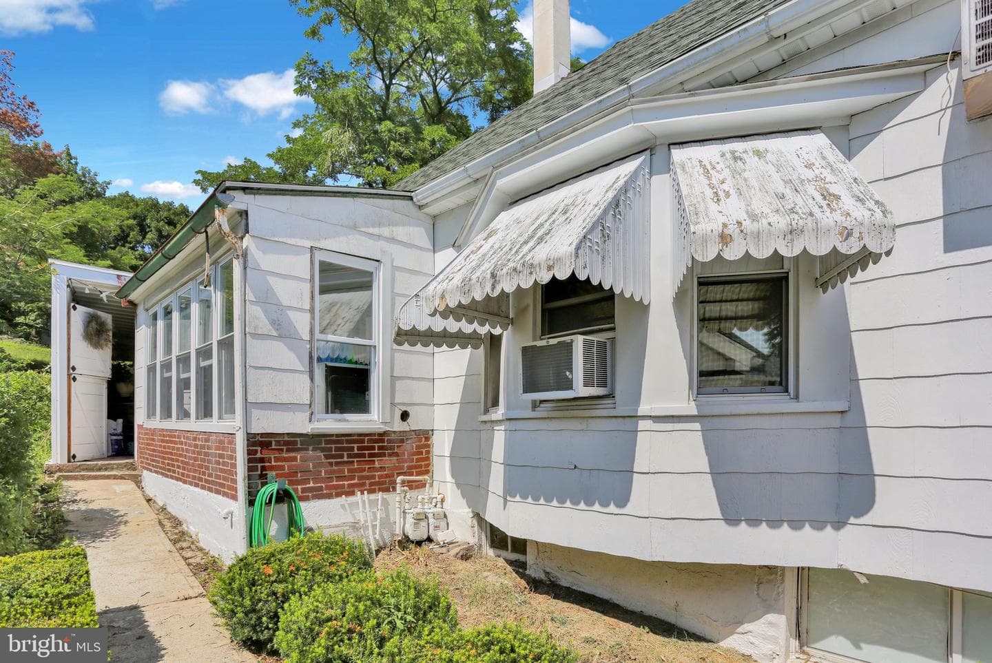 224 W Wallace Street photo 32