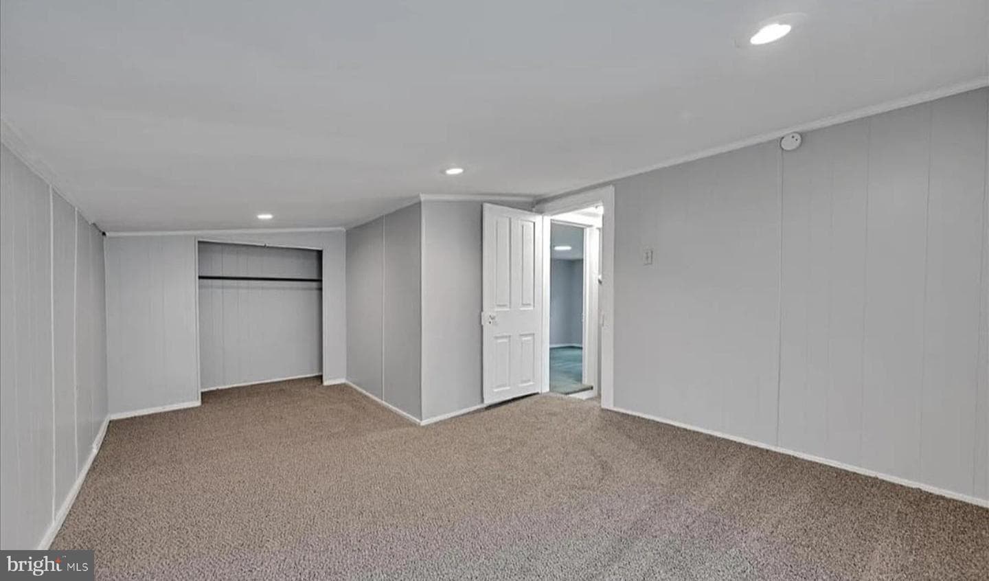 901 Fairview Street photo 14