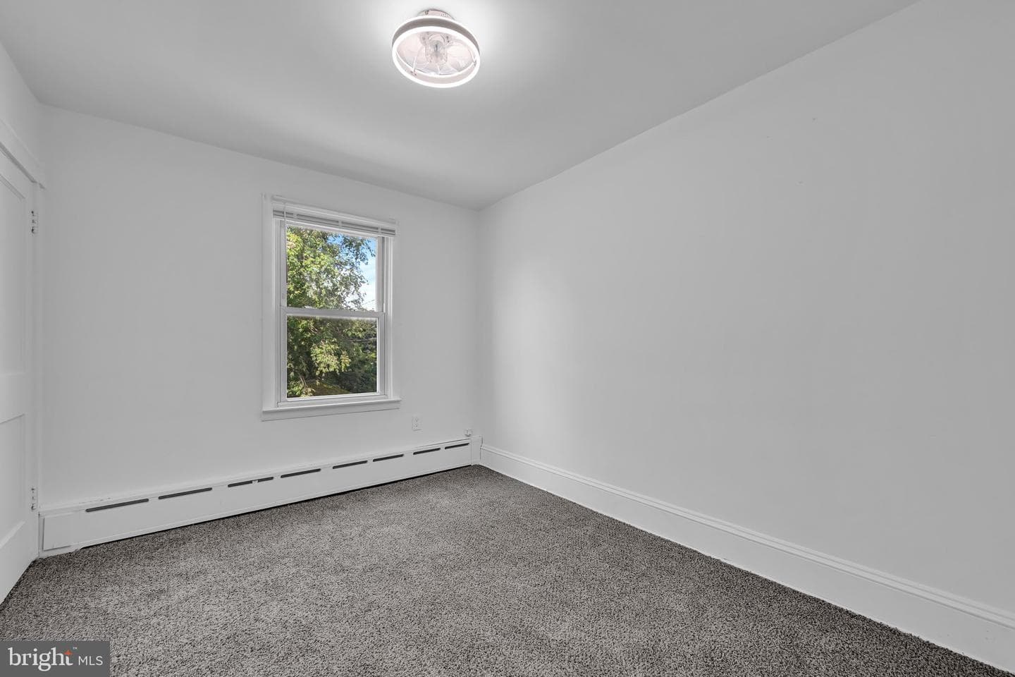 1427 Seneca Street photo 24