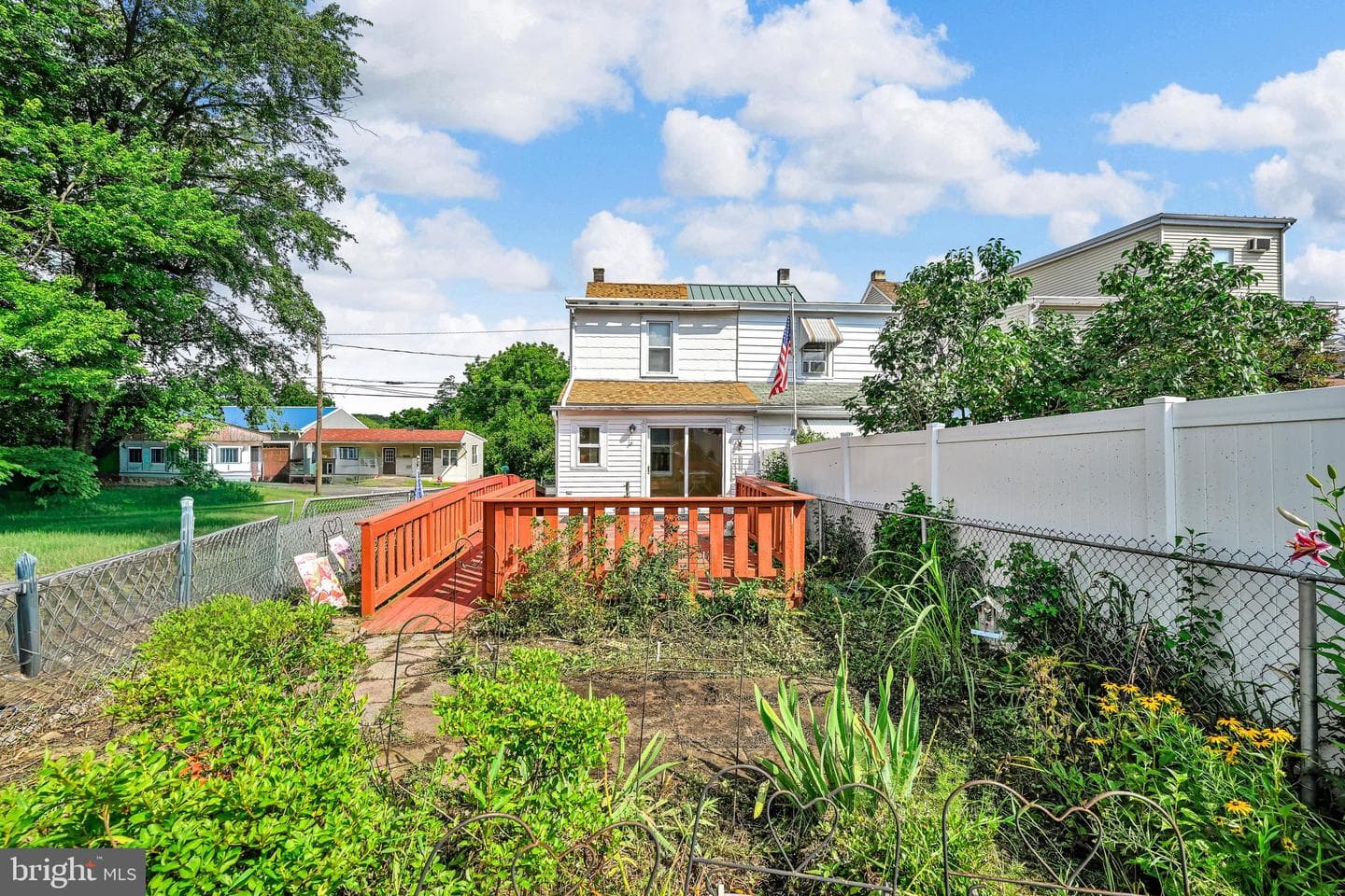 1427 Seneca Street photo 30