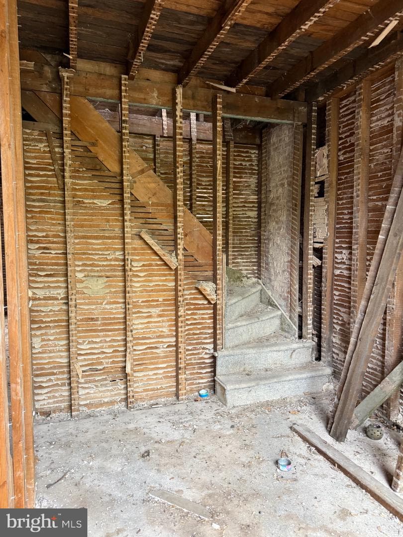 130 W Mahanoy Street photo 4