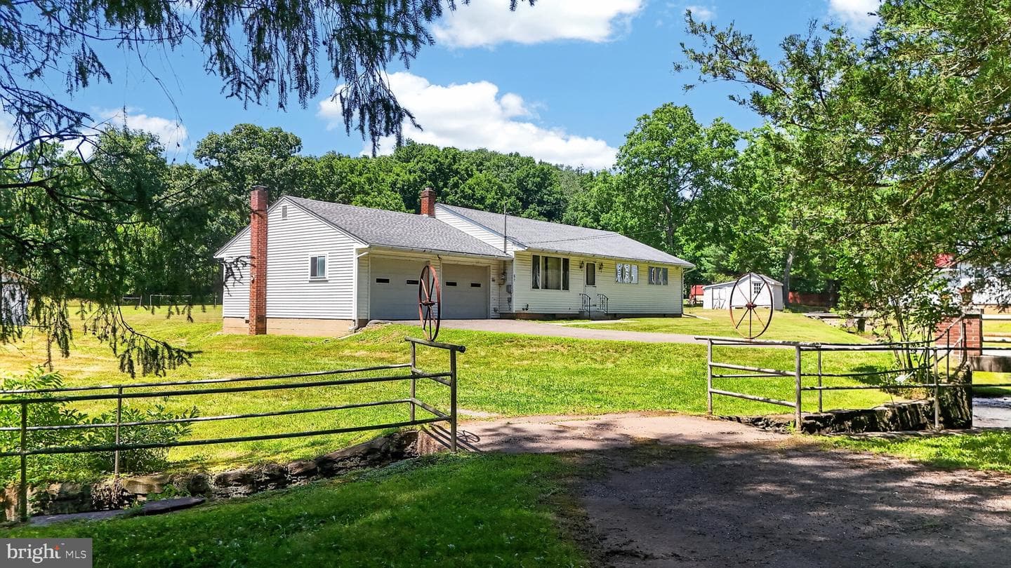 51 Reynolds Road photo 10