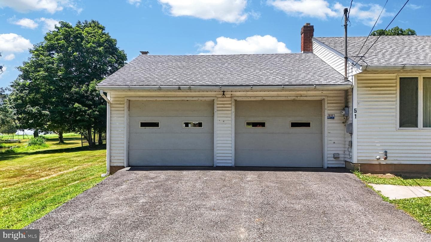 51 Reynolds Road photo 3