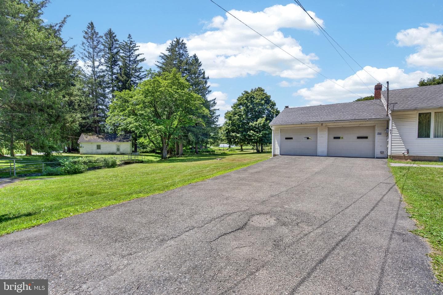 51 Reynolds Road photo 30