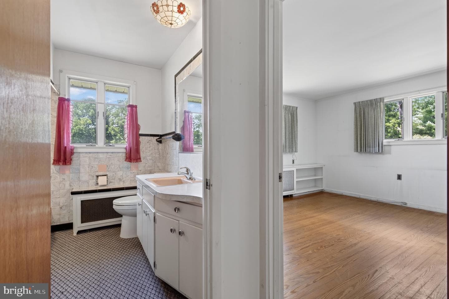 51 Reynolds Road photo 52
