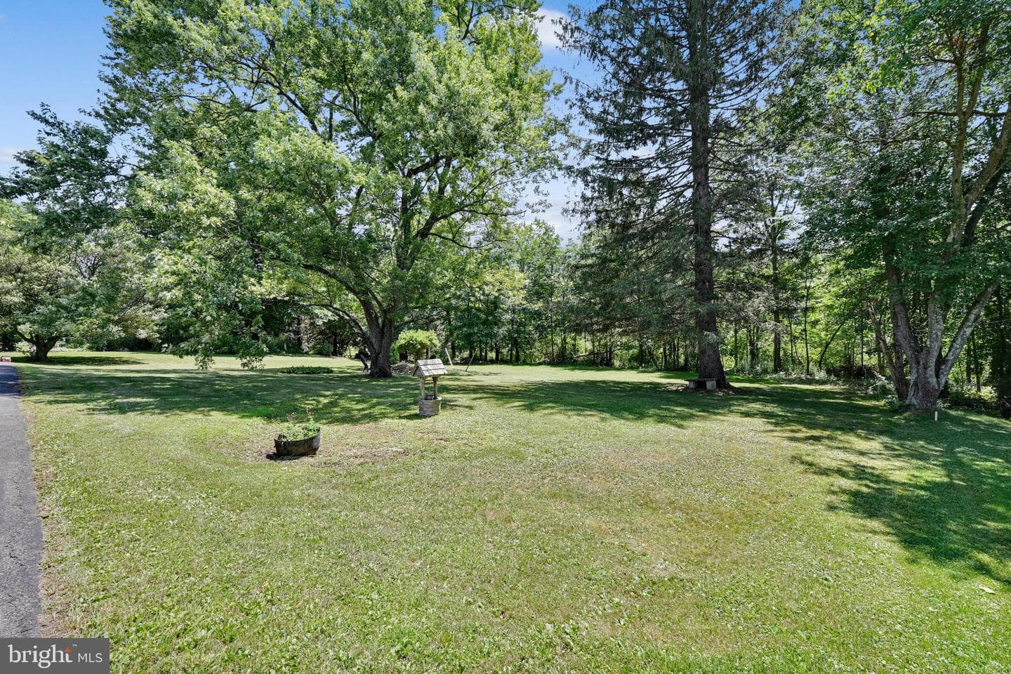 182 E Adamsdale photo 43
