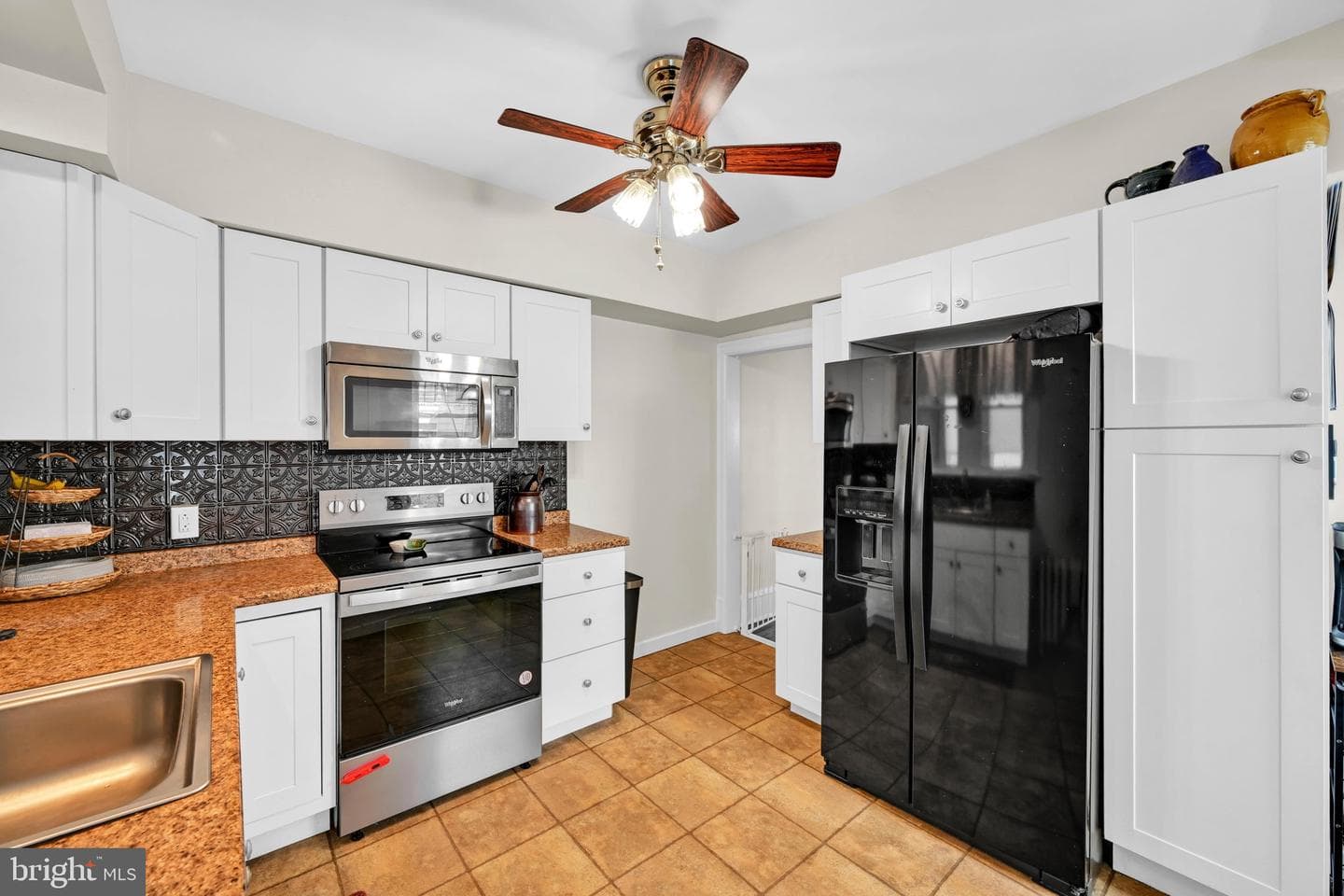 2064 W Market Street photo 11